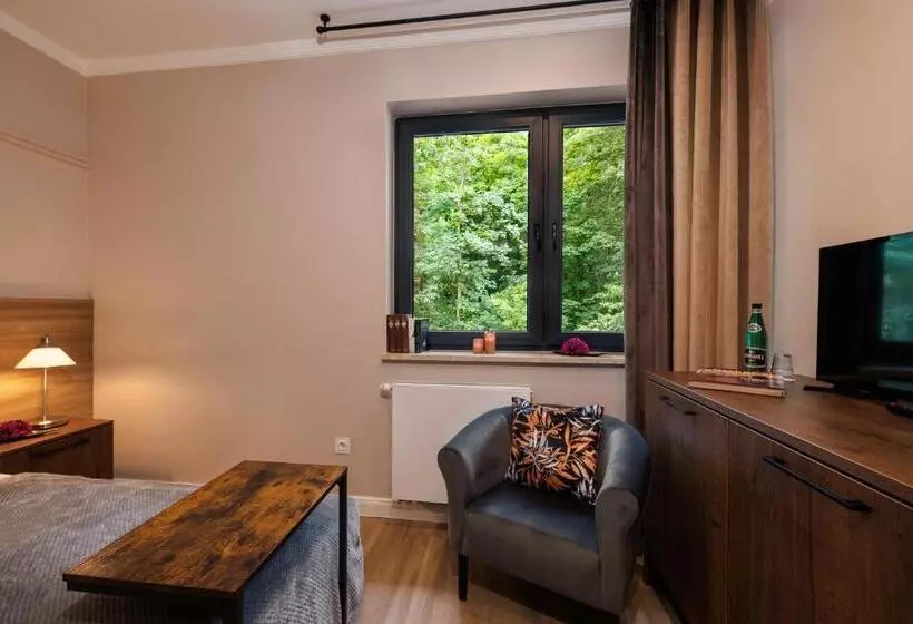 Majatalo Oasis Resort & Spa