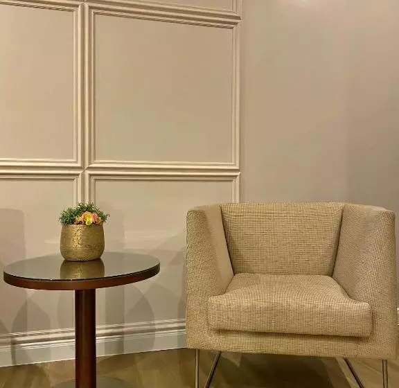 Majatalo Oasis Resort & Spa