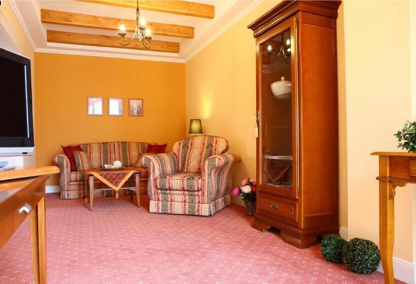 פנסיון Oasis Resort & Spa