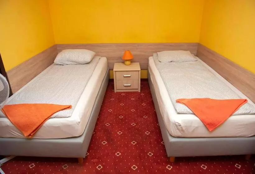 ペンション Pokoje I Apartamenty Pod Akacjami