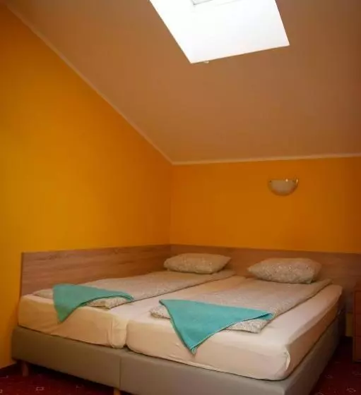 ペンション Pokoje I Apartamenty Pod Akacjami