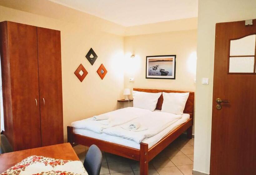 פנסיון Villa Sorento