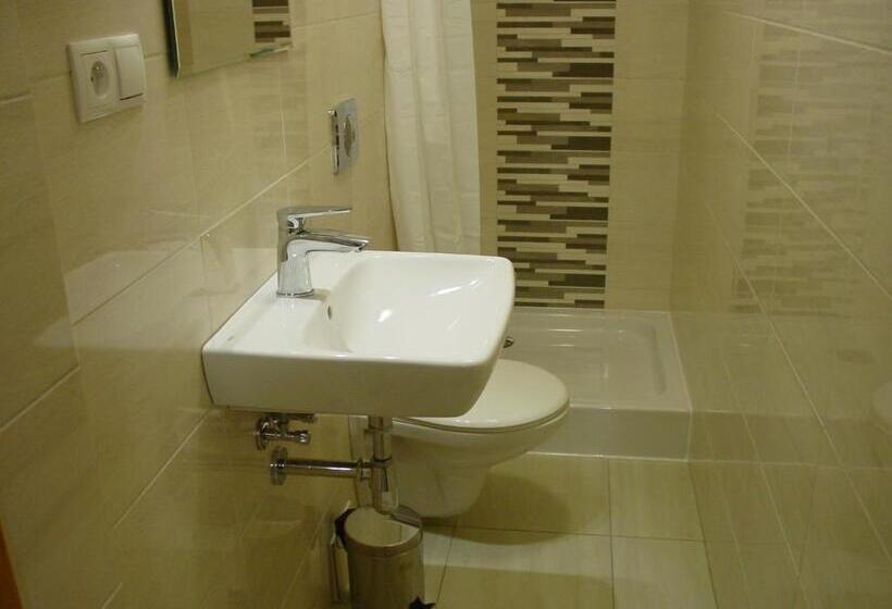 膳宿费 Villa Tabu