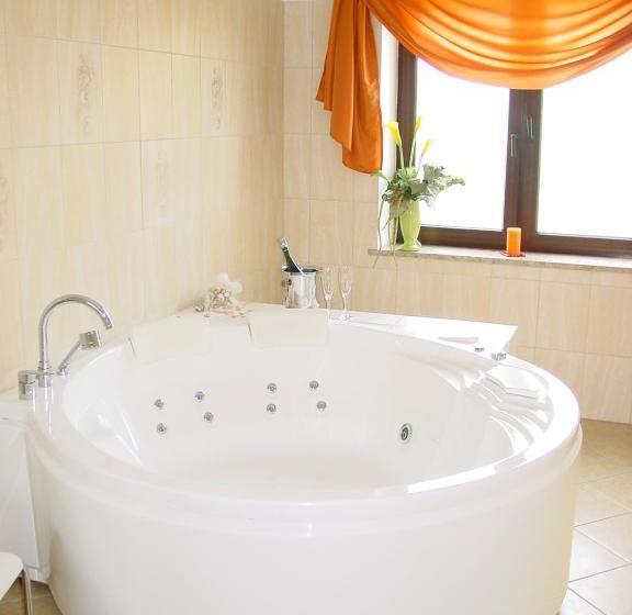 膳宿费 Villa Tabu