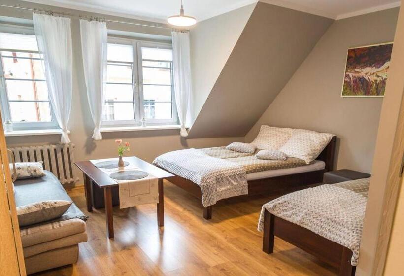 ペンション Willa Aksamit