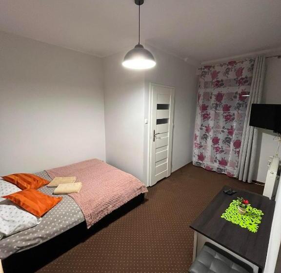 ペンション Willa Aksamit