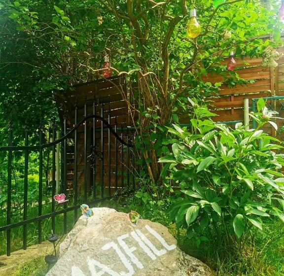 پانسیون Willa Majfill