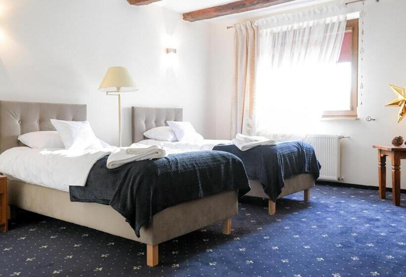 ペンション Willa Ważka