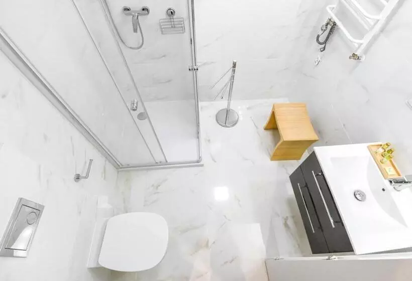 Majatalo Willa Ważka