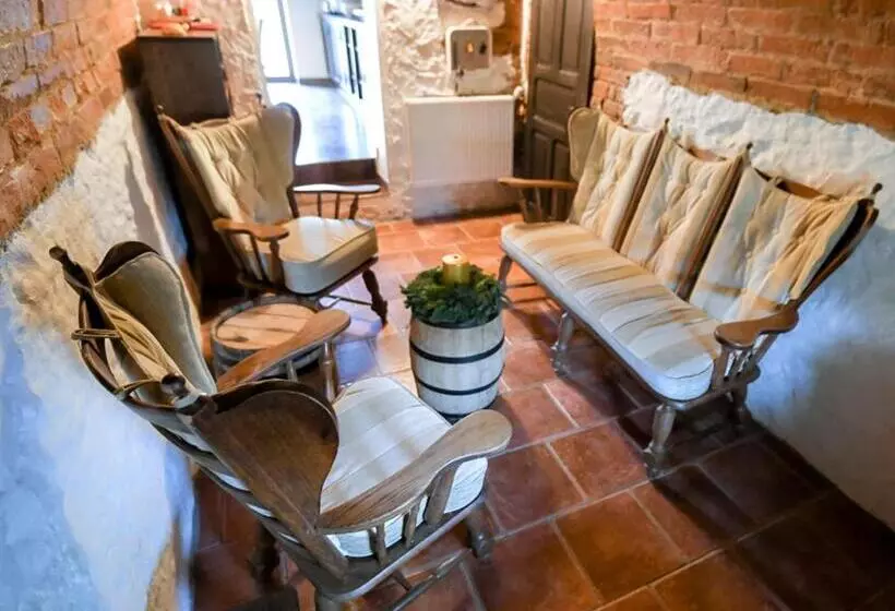 Majatalo Willa Ważka