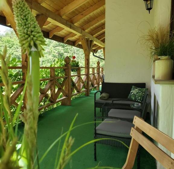 펜션 Zagroda Berezanka