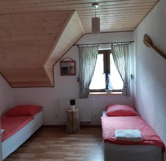 펜션 Zagroda Berezanka