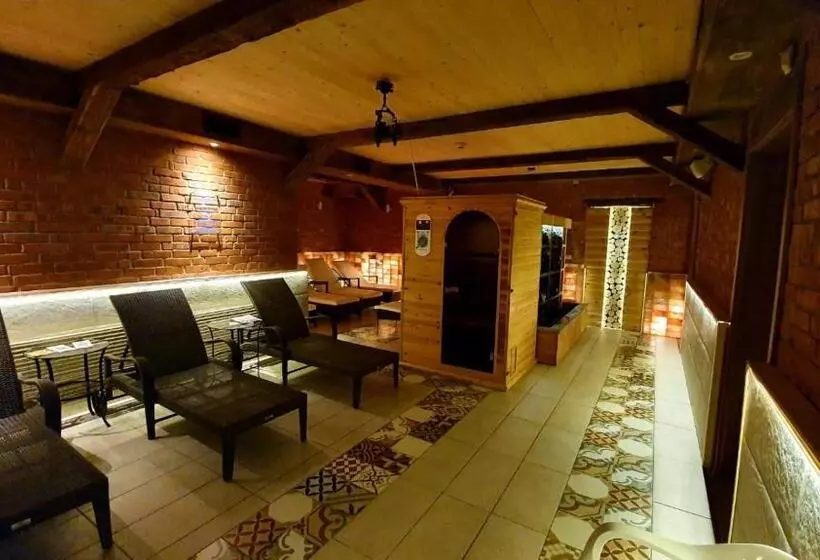 リゾートホテル Osrodek Wypoczynkowy Lesniczówka & Elias Spa