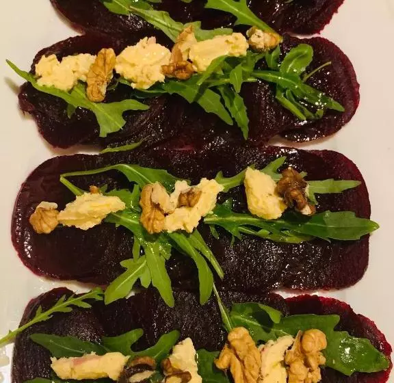 تختخواب و صبحانه Dw Bogun