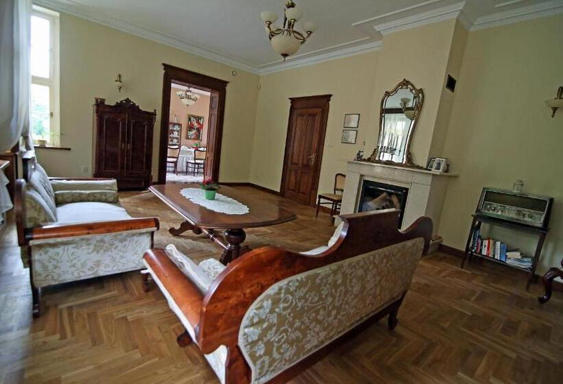 צימר Dwór Bieland