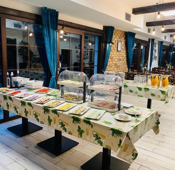 צימר Old Tree Home & Restaurant