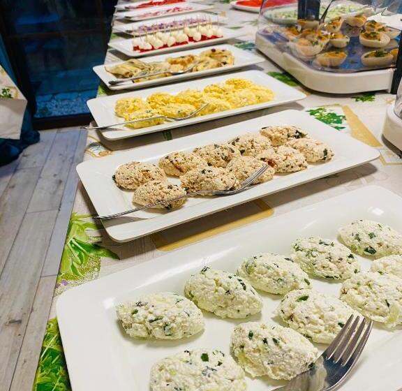 צימר Old Tree Home & Restaurant