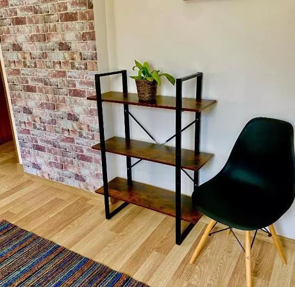 ベッドアンドブレックファースト Old Tree Home & Restaurant