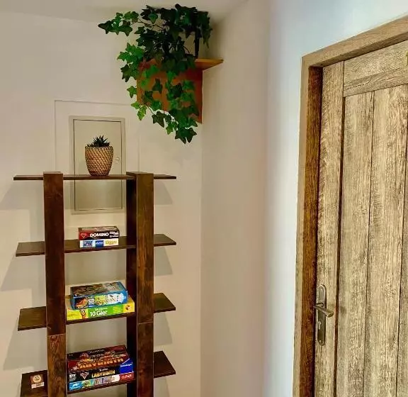 ベッドアンドブレックファースト Old Tree Home & Restaurant