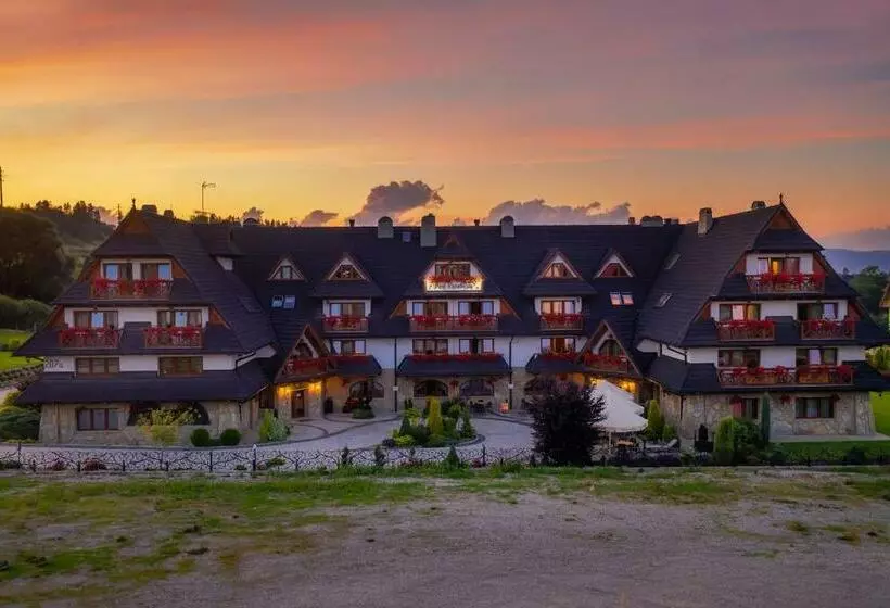 Aamiaismajoitus (B&B) Pensjonat Pod Kotelnicą