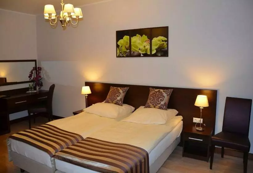 Aamiaismajoitus (B&B) Pokoje De Luxe Figaro