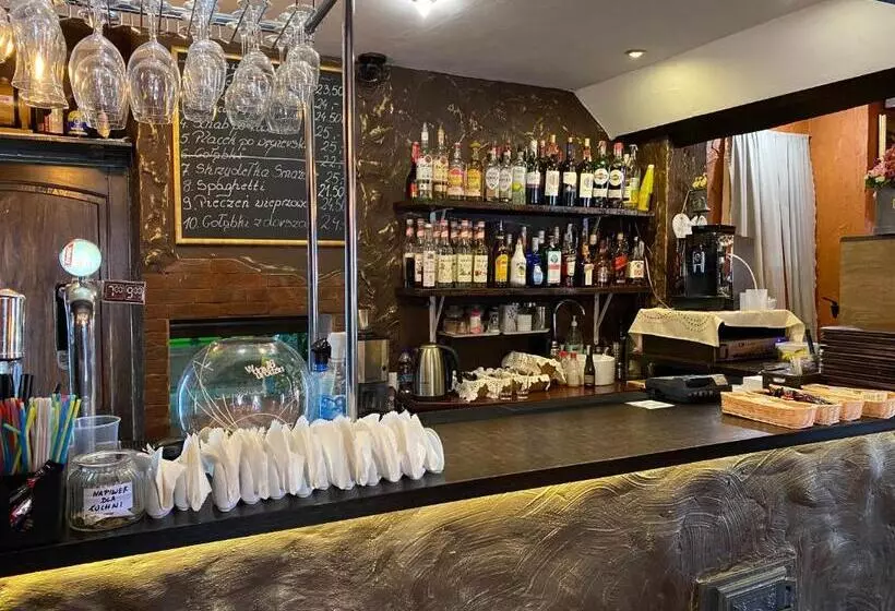 Aamiaismajoitus (B&B) Stratos