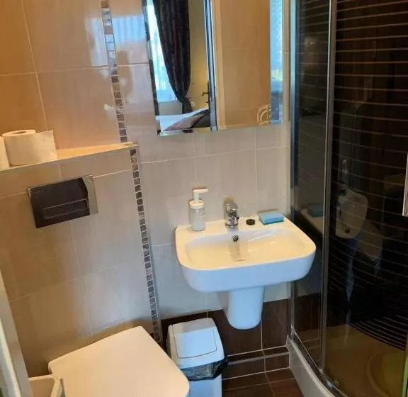 Aamiaismajoitus (B&B) Stratos