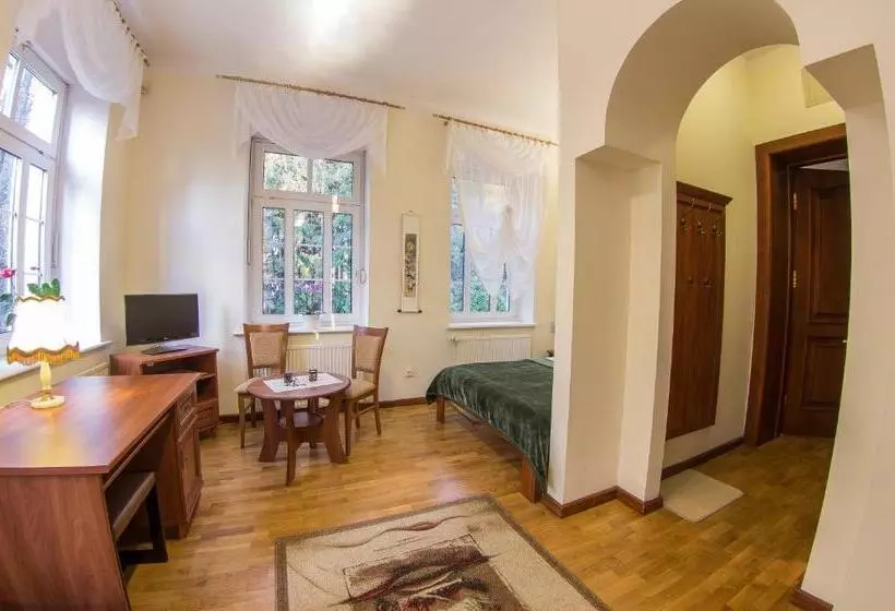 Aamiaismajoitus (B&B) Szwajcarka