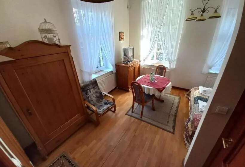 Aamiaismajoitus (B&B) Szwajcarka