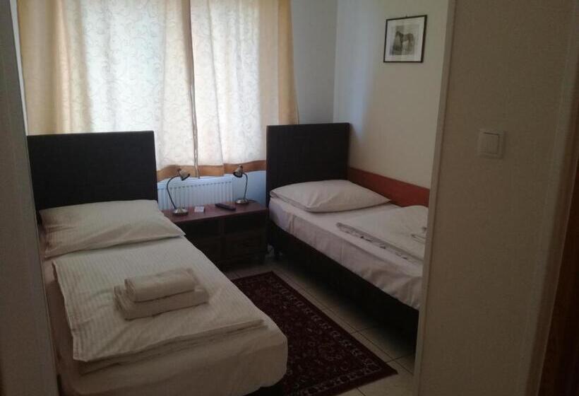 تختخواب و صبحانه Villa Minerva