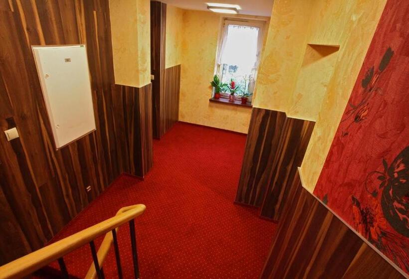 تختخواب و صبحانه Willa Magnolia