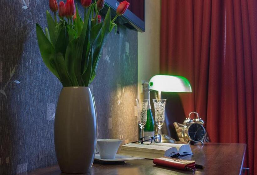 تختخواب و صبحانه Willa Magnolia