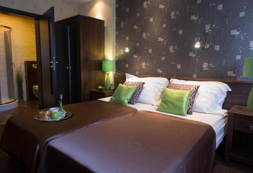 تختخواب و صبحانه Willa Magnolia