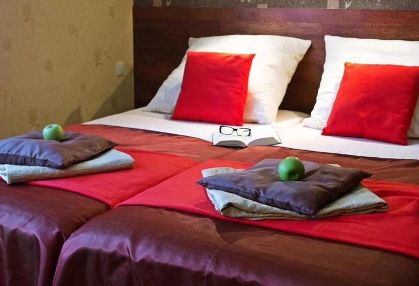 تختخواب و صبحانه Willa Magnolia