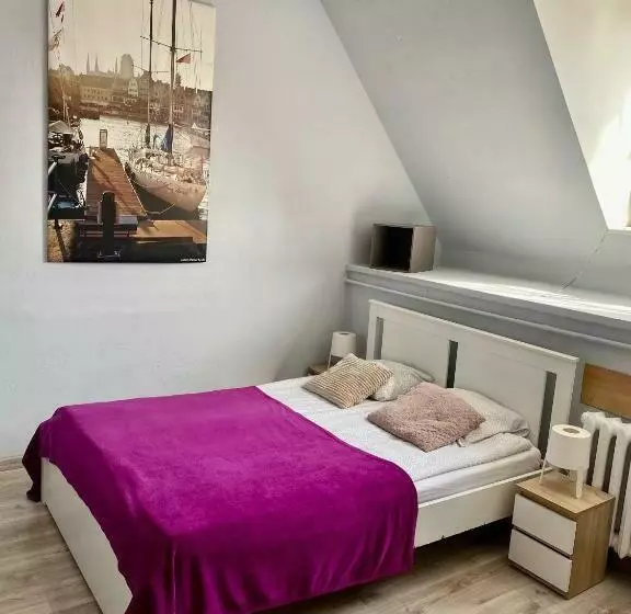 Hostel Universus