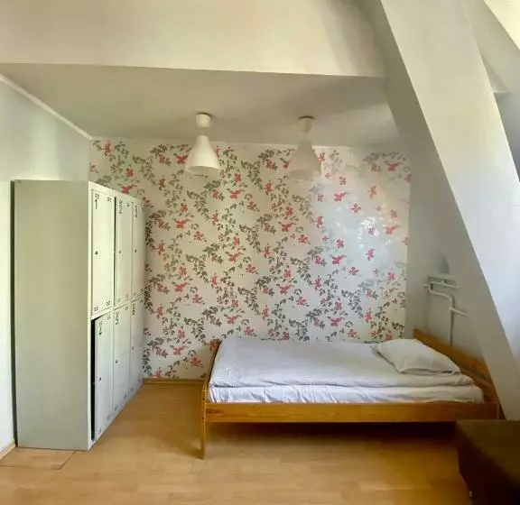 Hostel Universus