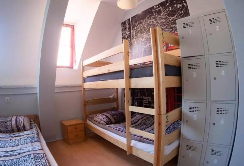 Hostel Universus