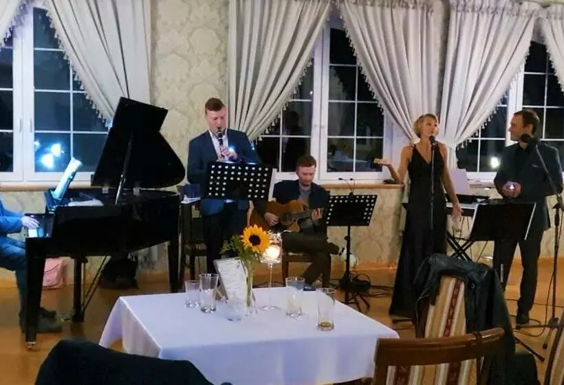 Hotelli Dwór Maria Antonina