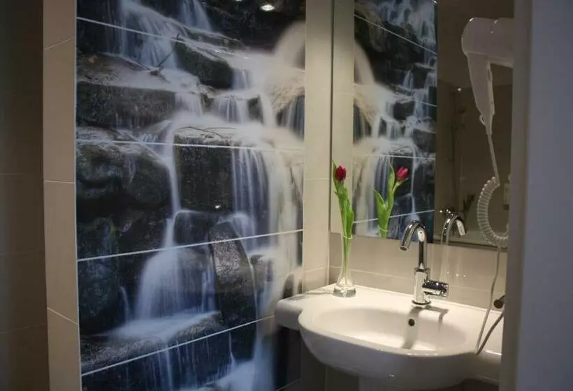 Hotelli Dwór Maria Antonina