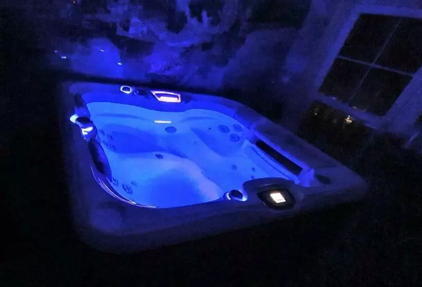 Hotelli Dwór Maria Antonina