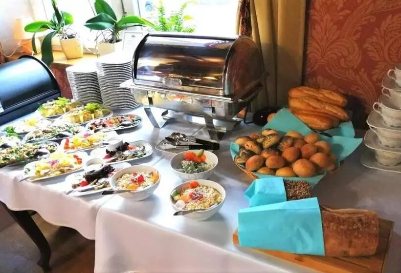 Hotelli Dwór Maria Antonina