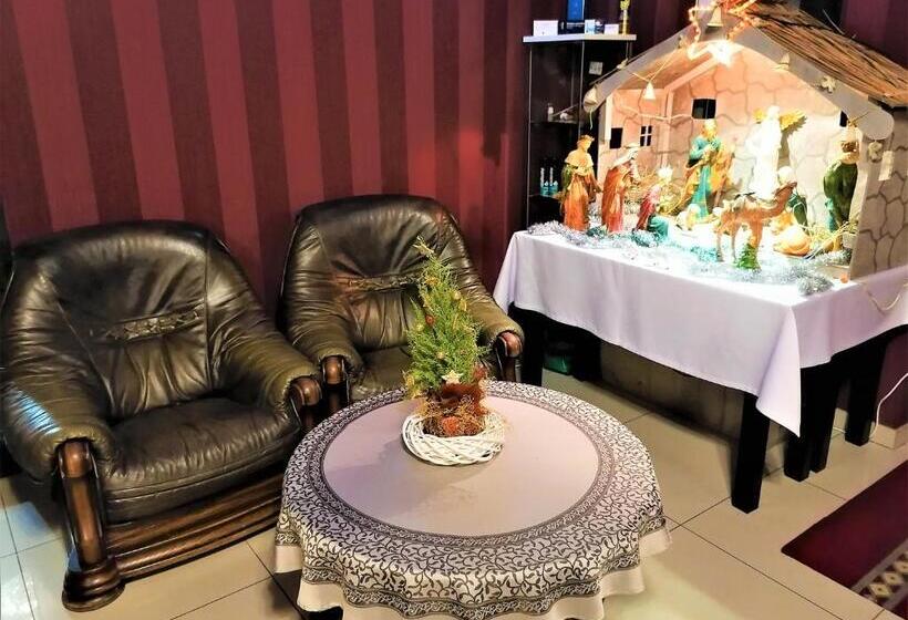 فندق Dwór Maria Antonina