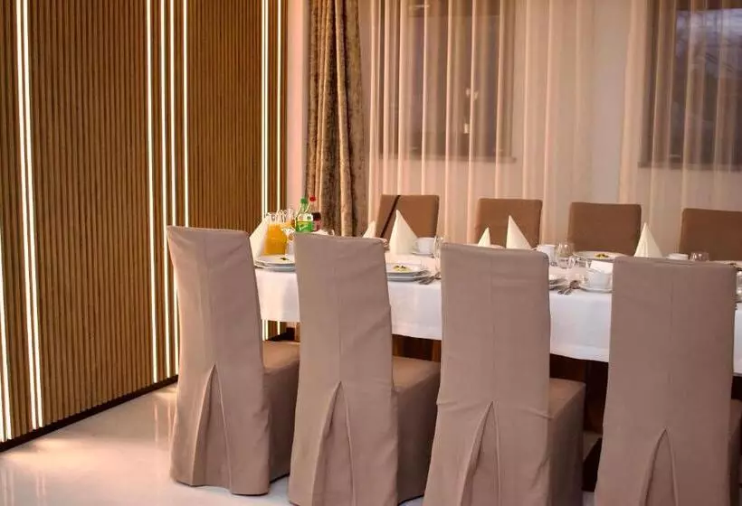 ホテル Lazur Spa & Conference