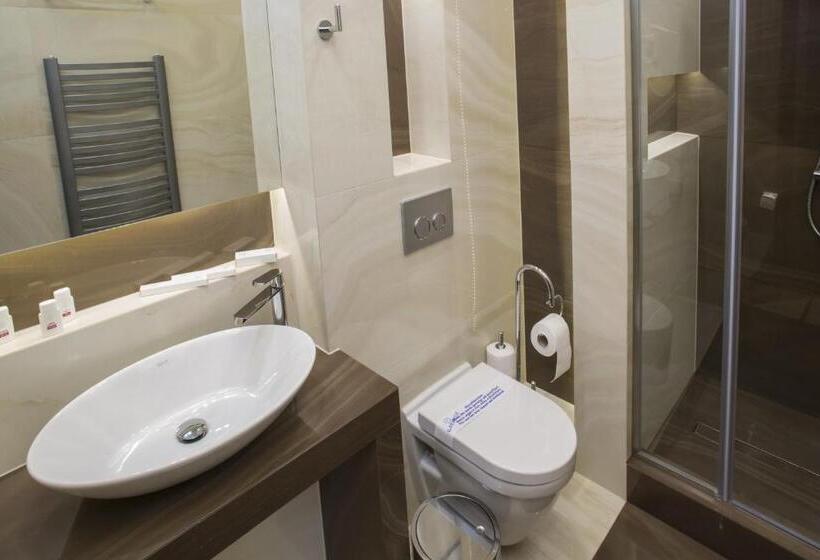 酒店 Nad Rabą   Bochnia