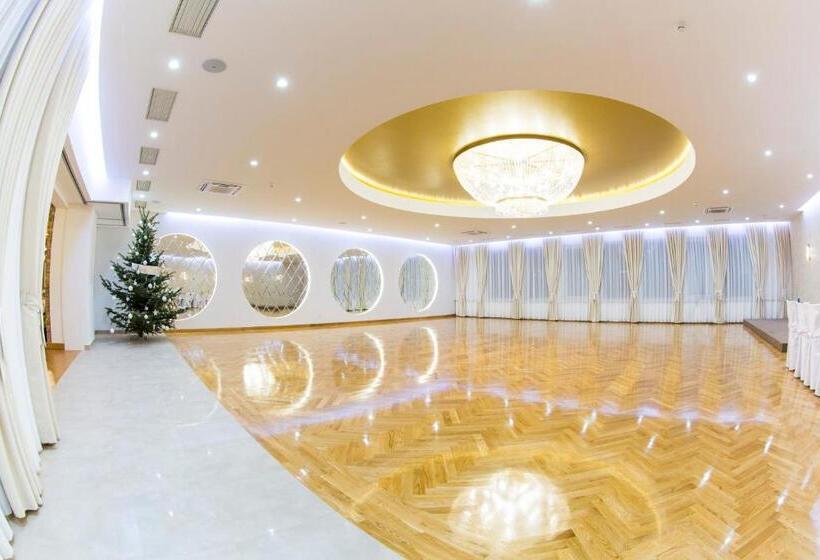 酒店 Nad Rabą   Bochnia