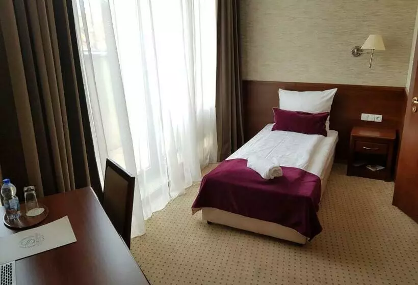 ホテル Starzyński