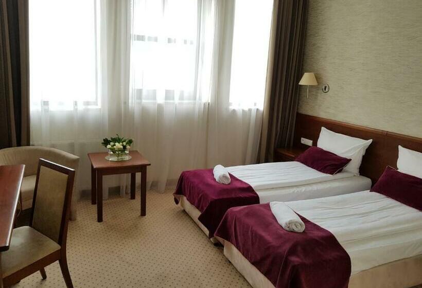 ホテル Starzyński