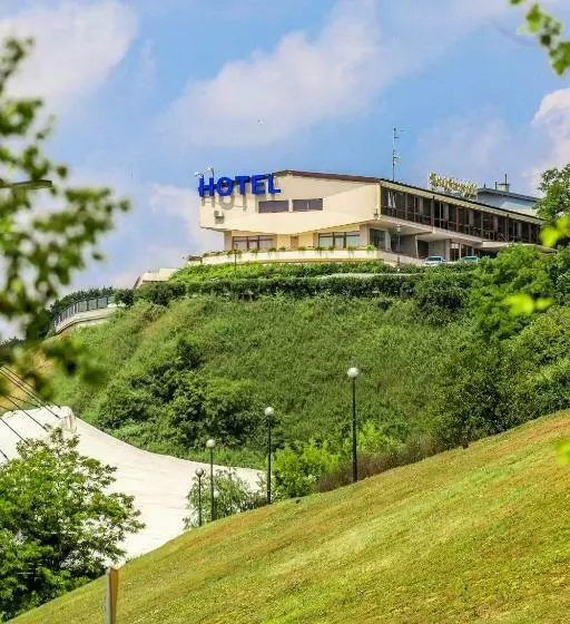 ホテル Starzyński