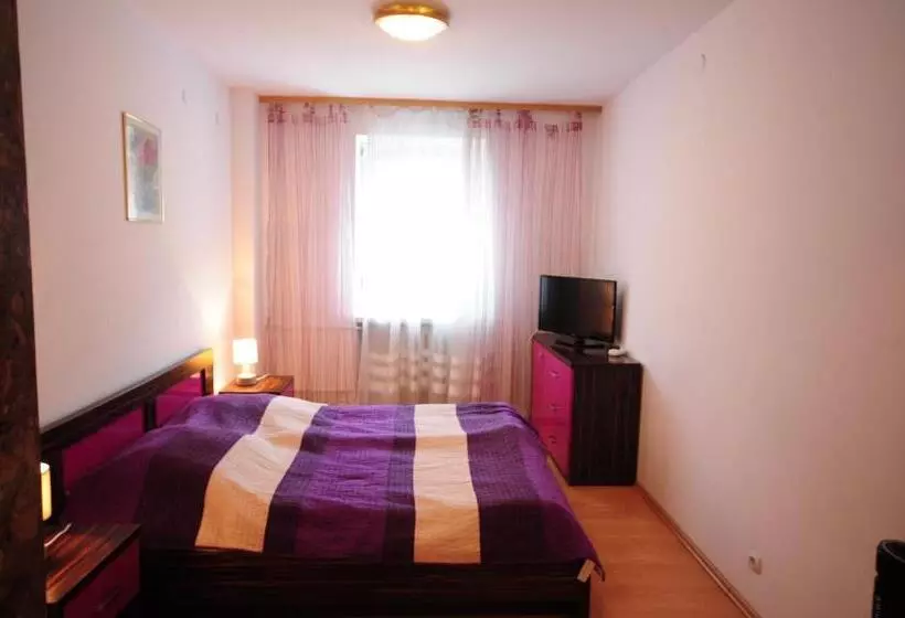 Hotelli Wysoka Brama