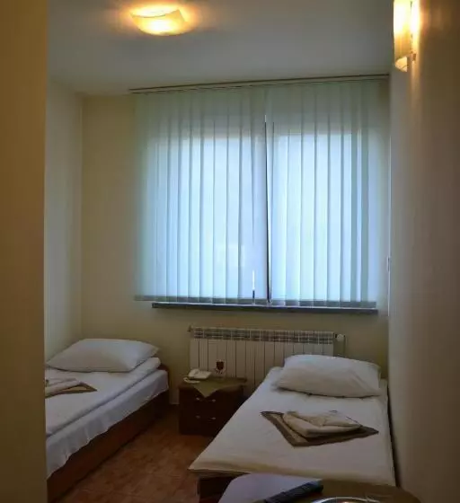 モーテル Zajazd Kwadrat